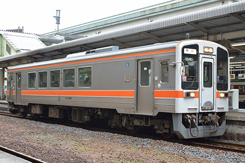 キハ11-305