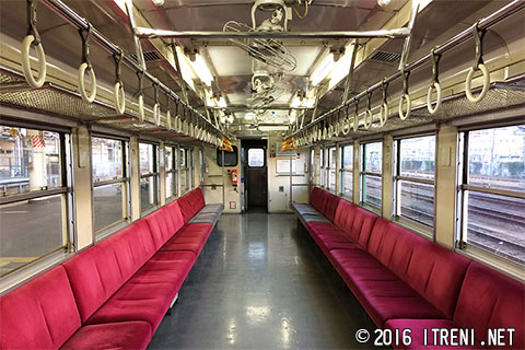 キハ40 1008車内