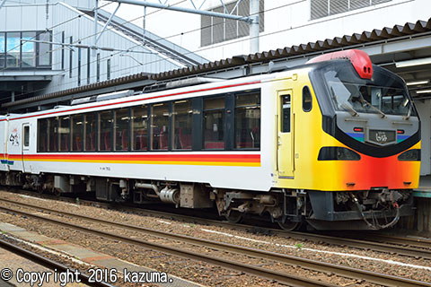 キハ48 703