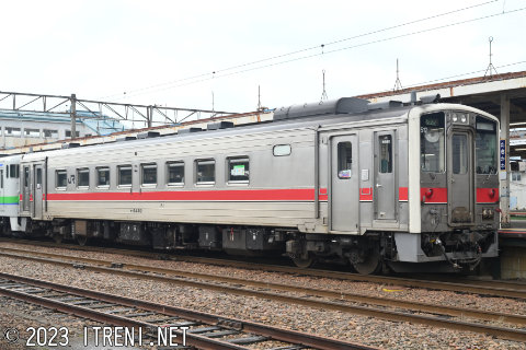 キハ54 512