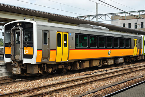 キハE120-1