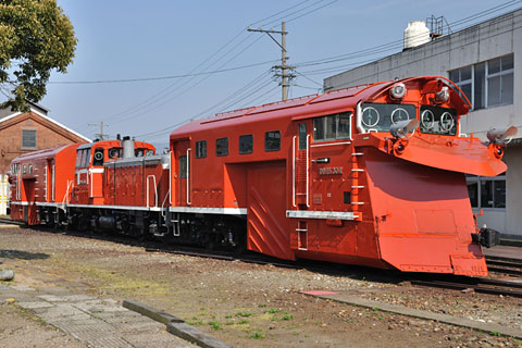 DD16 304