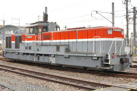 DE11 2001