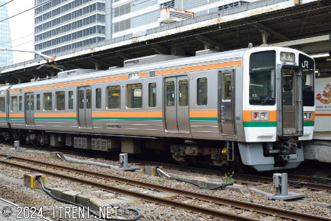 クモハ211-5620