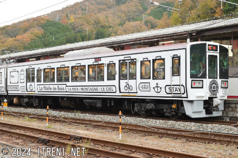 クロ212-7004