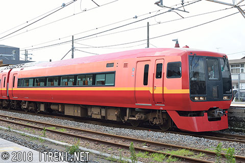 クモハ252-1002