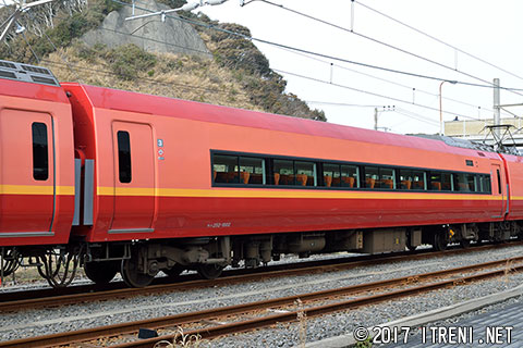 モハ252-1002