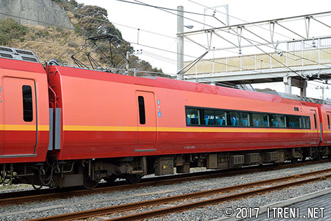 モハ253-1002