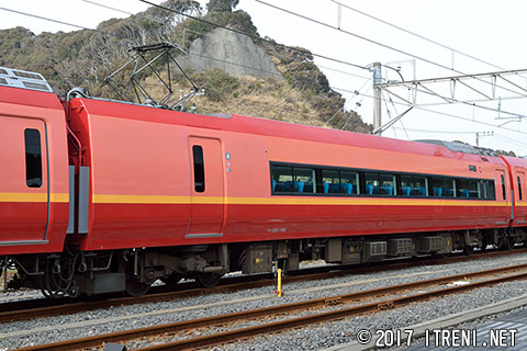 モハ253-1102