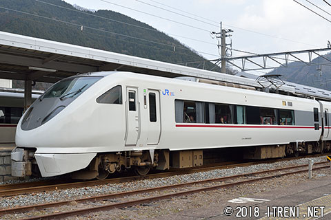 クロハ288-2001