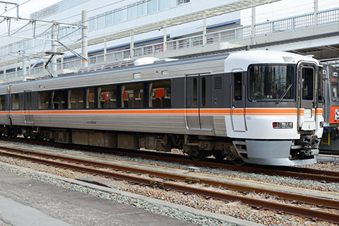 クモハ373-5