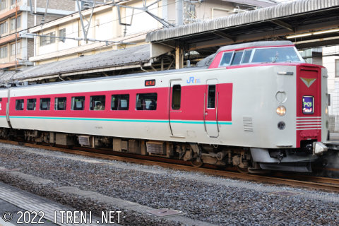 クモハ381-8