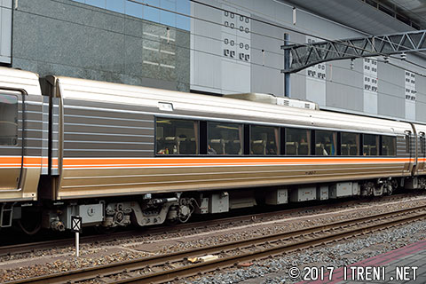 サハ383-7