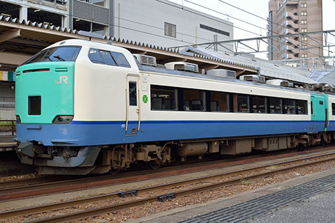 クロハ481-3037