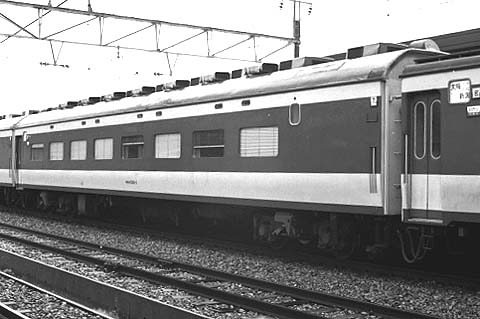 サロネ581-1