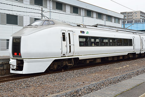 クハ650-17