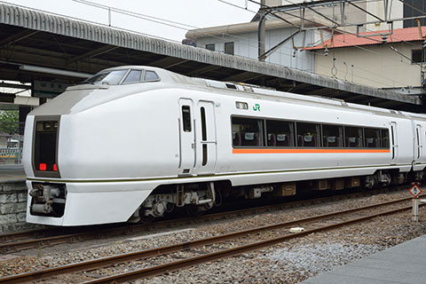 クハ650-1006
