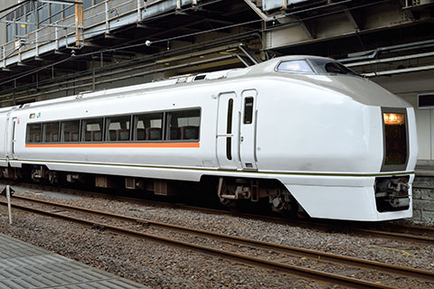 クハ651-1004
