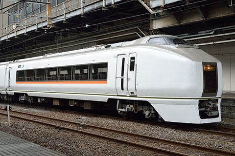 クハ651-1006