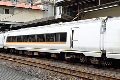モハ651-1101