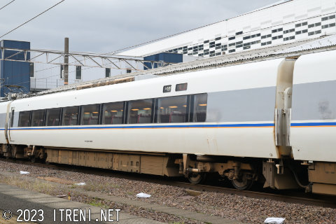 モハ681-207