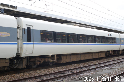 モハ681-301