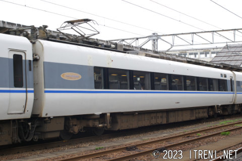 サハ680-1