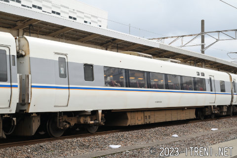 サハ681-302