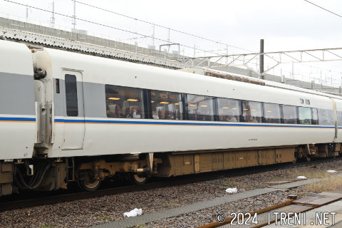 モハ681-2201