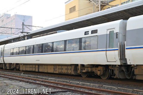 サハ680-2003