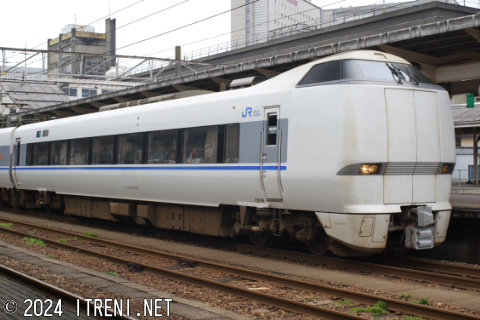 クモハ683-1501