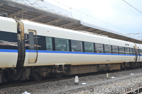 モハ683-1001