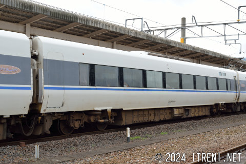 モハ683-1301
