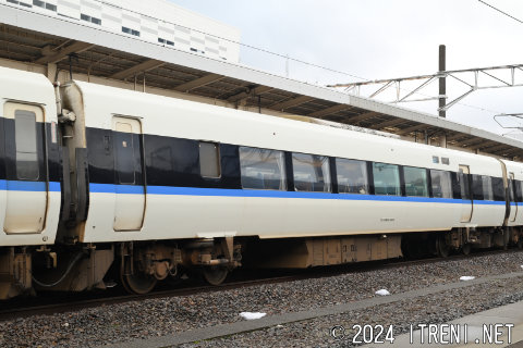 サハ683-303