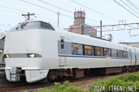 クハ683-8701