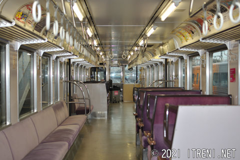 7023車内