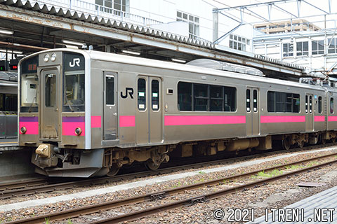 クハ700-37