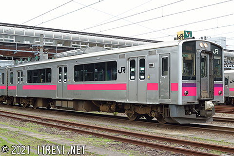 クモハ701-18