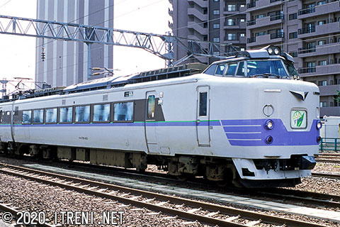 クモハ781-103