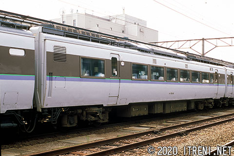モハ781-8