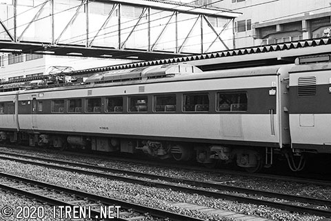 サハ780-10