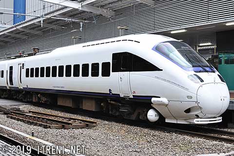 クモハ885-8