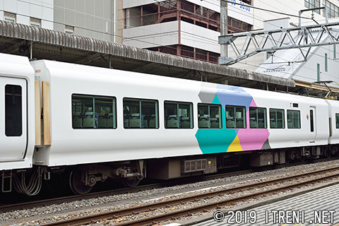モハE256-4