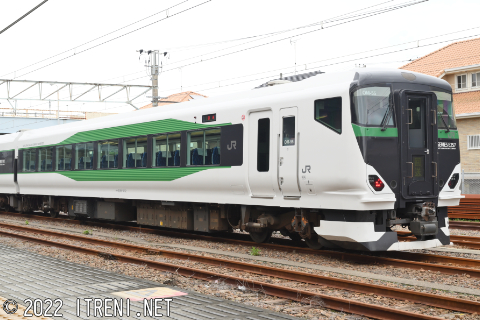 クハE256-5512