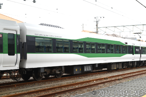 モハE256-5512