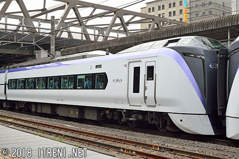 クモハE352-3