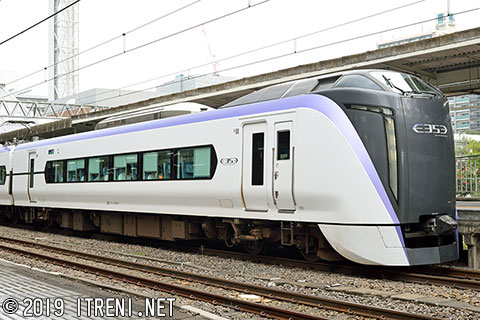 クモハE353-1