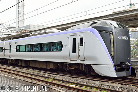 クモハE353-4
