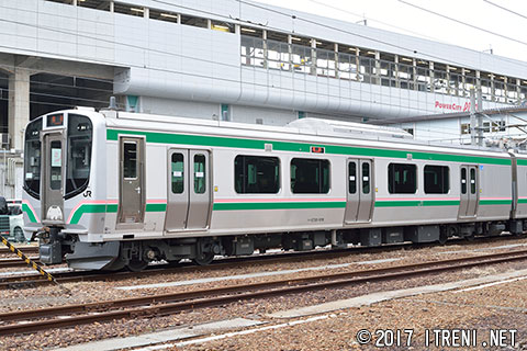 クハE720-1016