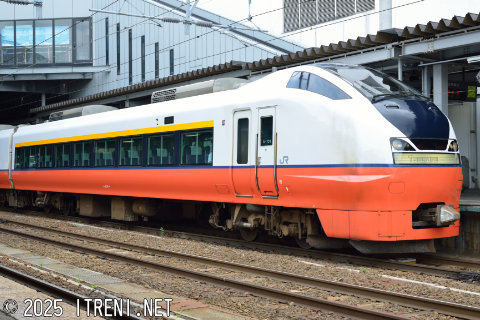 クハE751-1